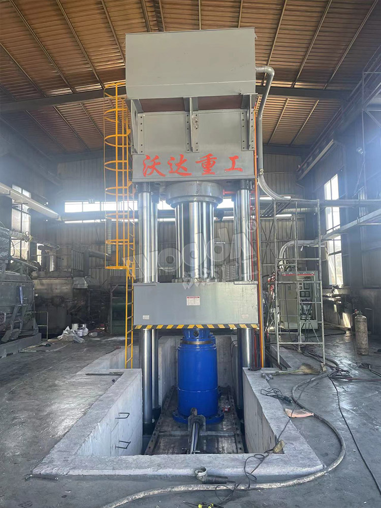 2000噸石墨坩堝成型液壓機(jī)多少錢(qián)一臺(tái)